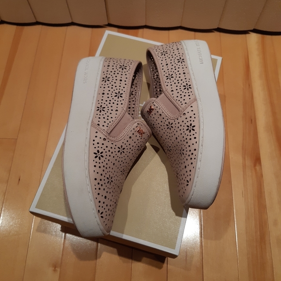 Michael Kors shoes - Picture 4 of 13